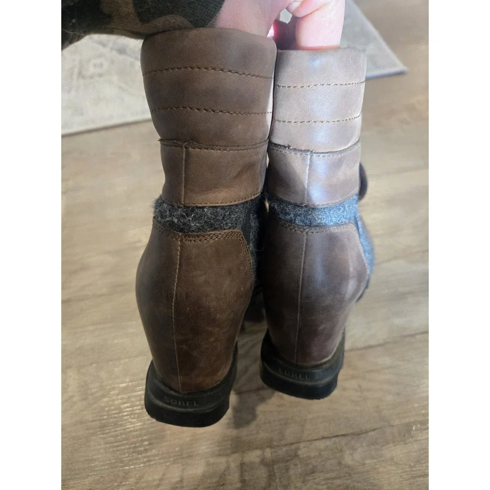 Sorel Women's Joan of Arctic Wedge III Lexie Boots (Tobacco) NL4362‎ Size 8.5